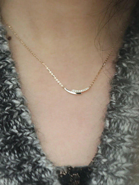 14K Gold-Plated Cubic Zirconia Arc Pendant Necklace – Women's Chain Jewellery, Perfect for Daily Wear.
