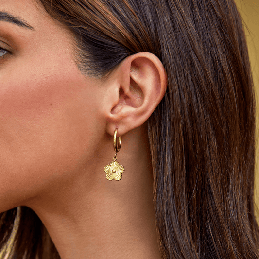 Elegant Gold-Plated Clover-Shaped Hoops