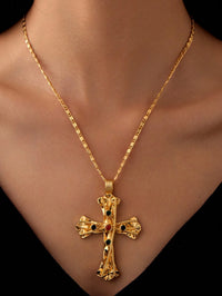 Vintage Cross Pendant Necklace – Fashion Chain, Gold-Plated Statement Jewellery for Women.