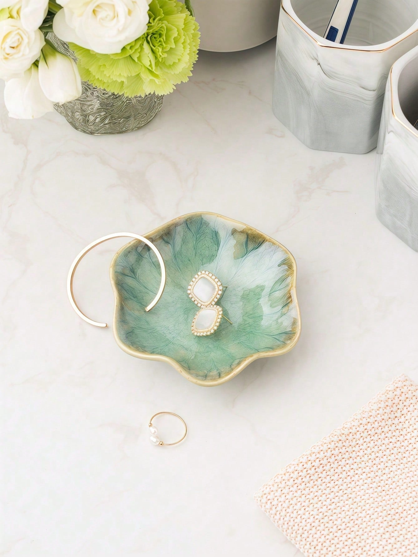 Ceramic Lotus Leaf Jewellery Tray – Trinket Dish for Rings, Earrings & Keys