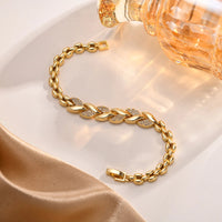 18k Gold Golden Allure Bridal Chain Necklace for Elegant Weddings
