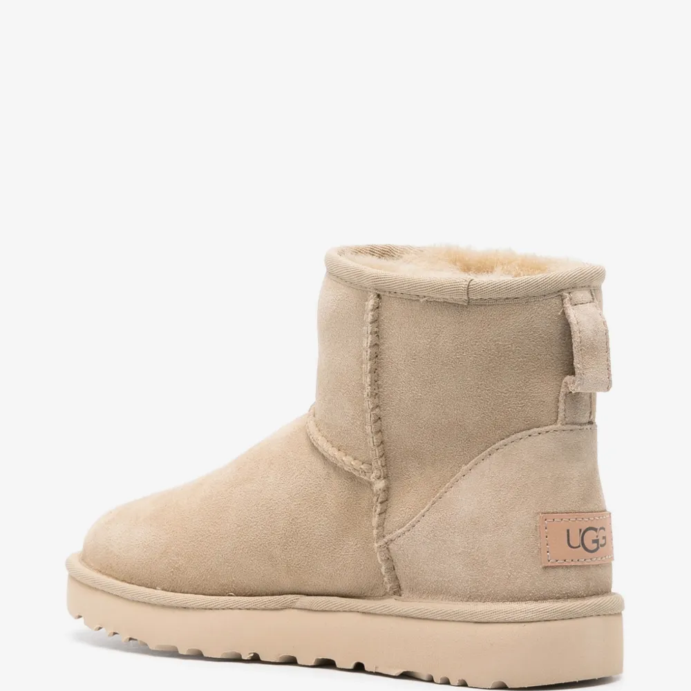 UGG Classic Mini beige ankle boots, photo 3