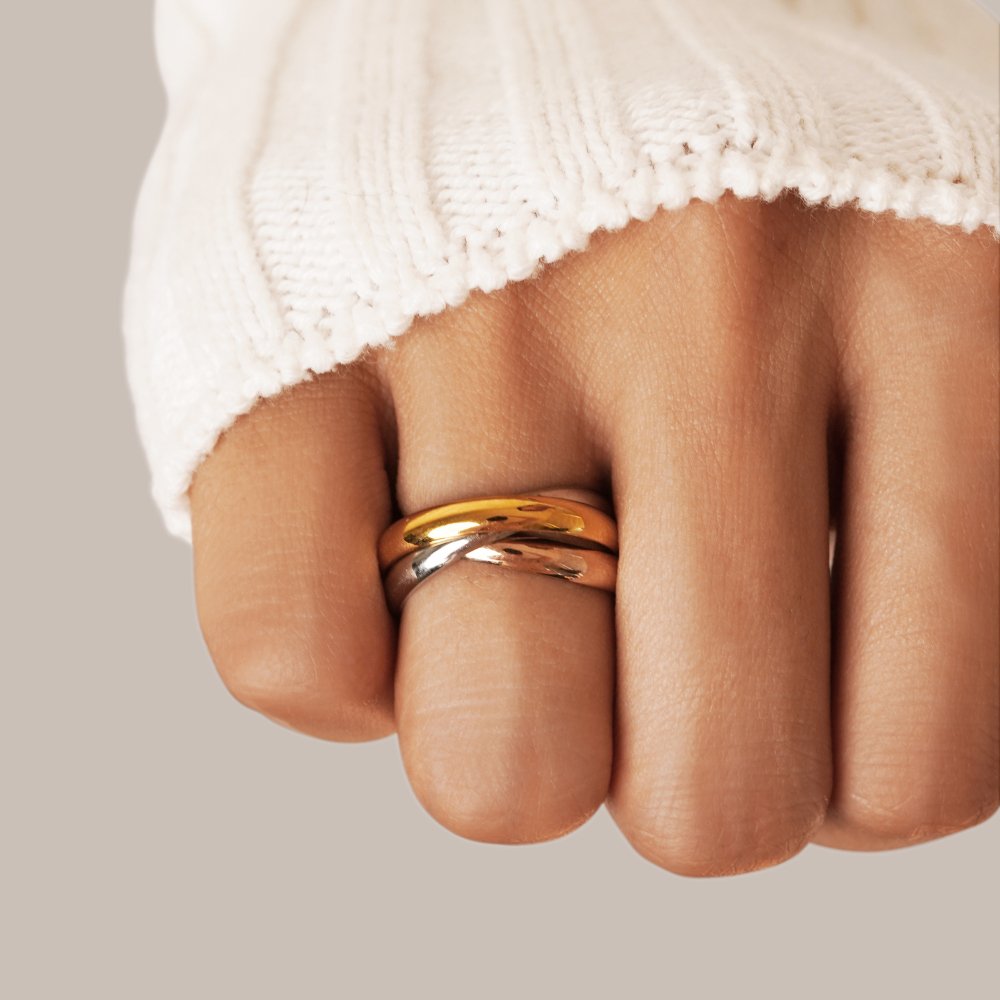 18K Gold Three-Toned Loop Ring