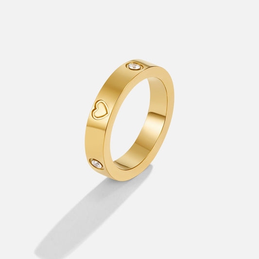 Mari Gold Band Ring – 18k Gold with Sleek Minimalist Design
