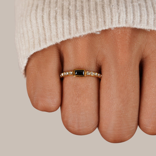 18K Black Crystal Ring